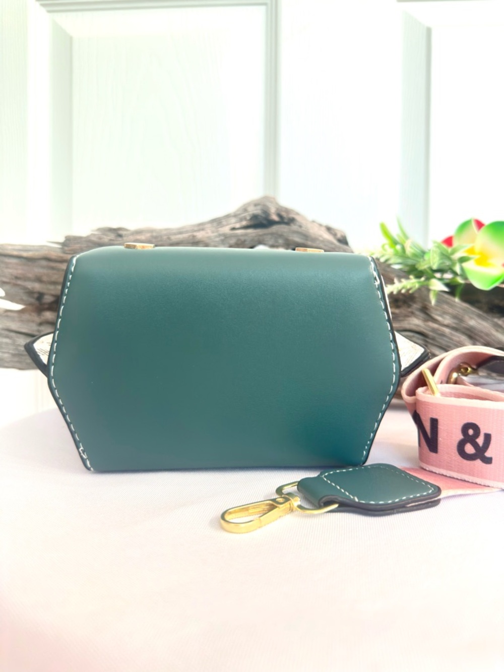 FASHION BAG ~ Green, Off White Pink Patterned Crossbody Bag w/Gold Chain Handle - Picture 10 of 14